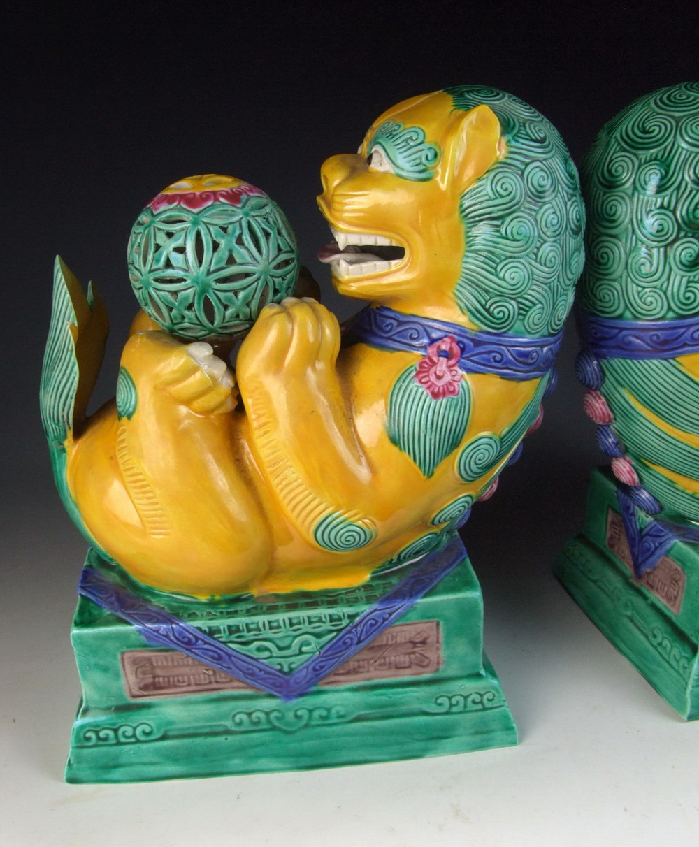 antique chinese porcelain foo dogs