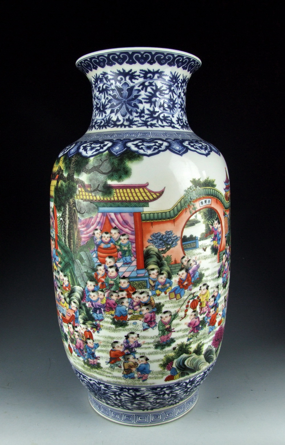 Amazing China Antiques B&W Famille Rose Porcelain Vase With Hundred Of ...